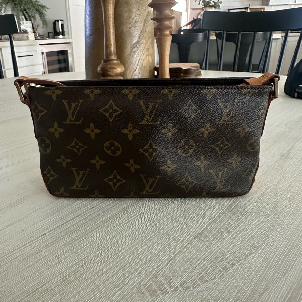 Louis Vuitton Monogram Trotter